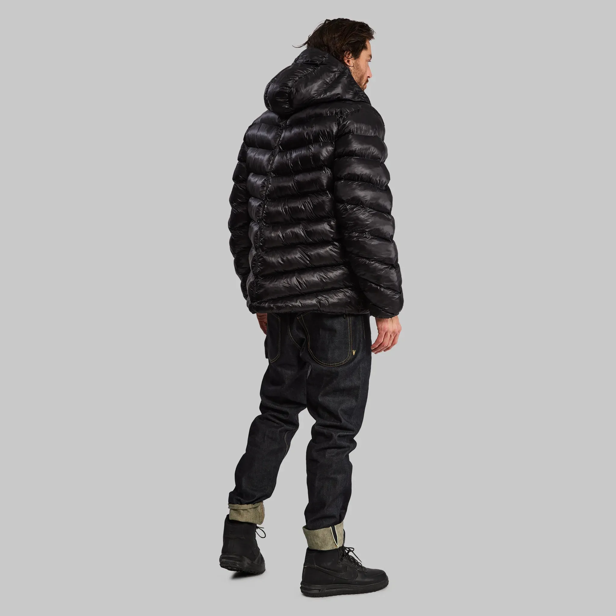 Aerogel Puffer. Black edition