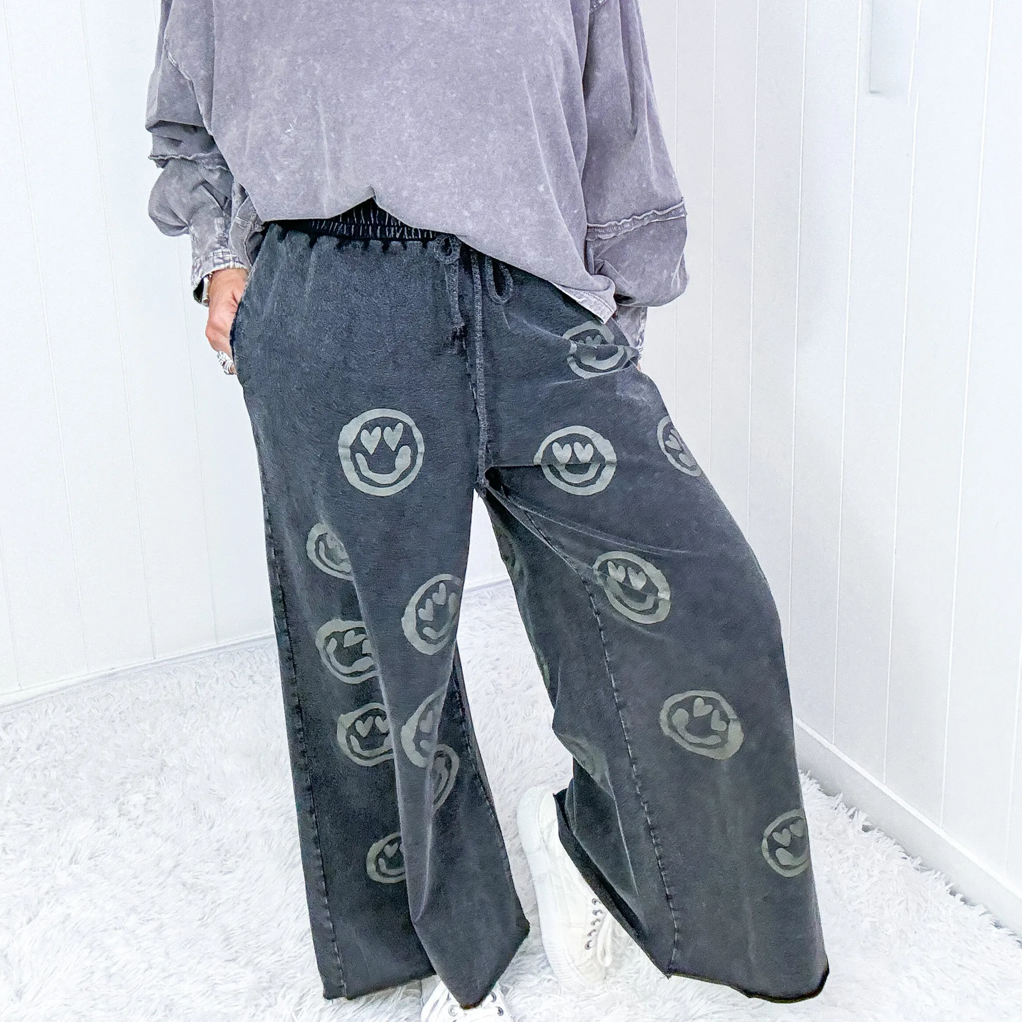 Be Happy Cropped Wide Leg Raw Hem Palazzo Pants in Washed Black