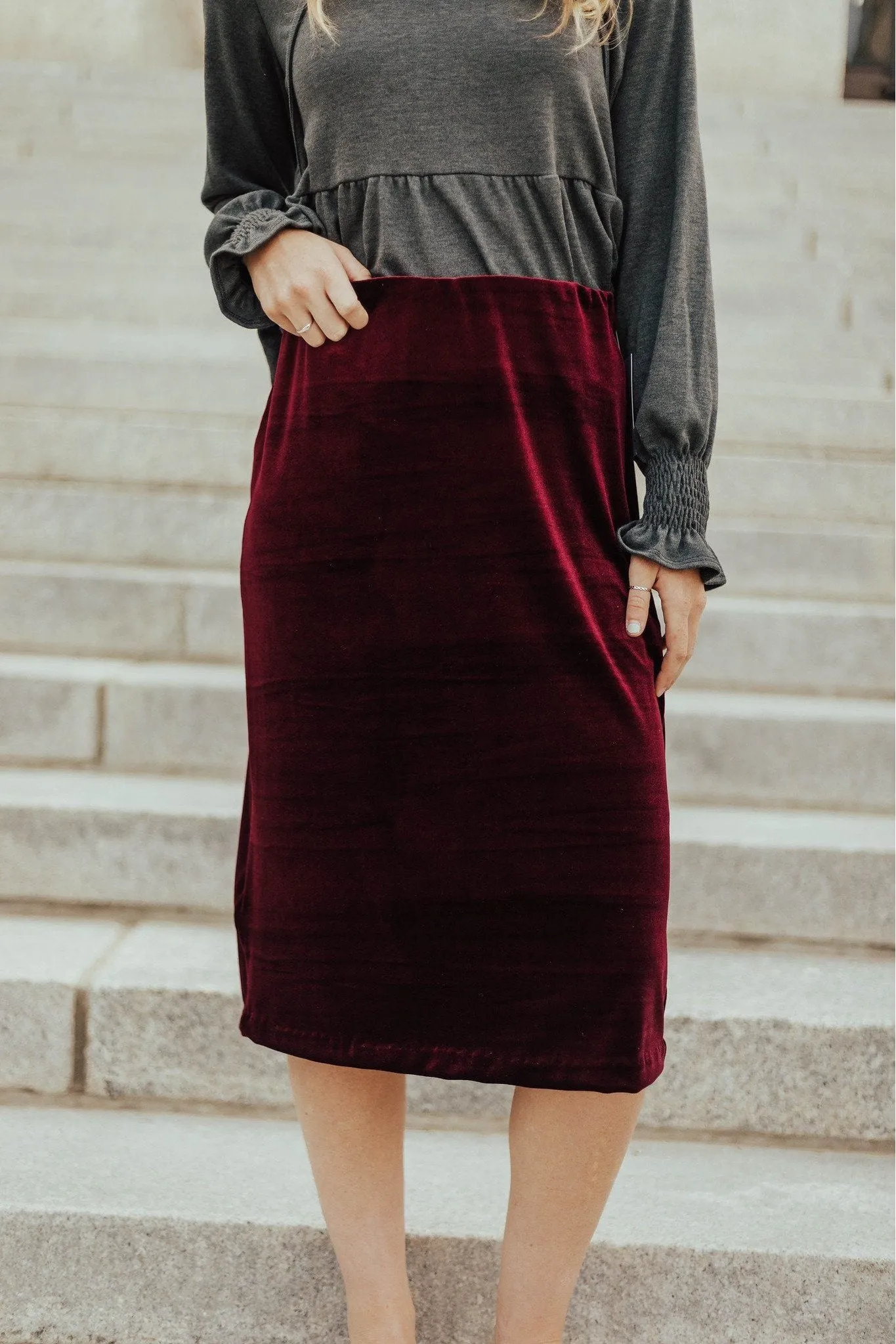 Carrie Stretch Velvet Skirt Burgundy