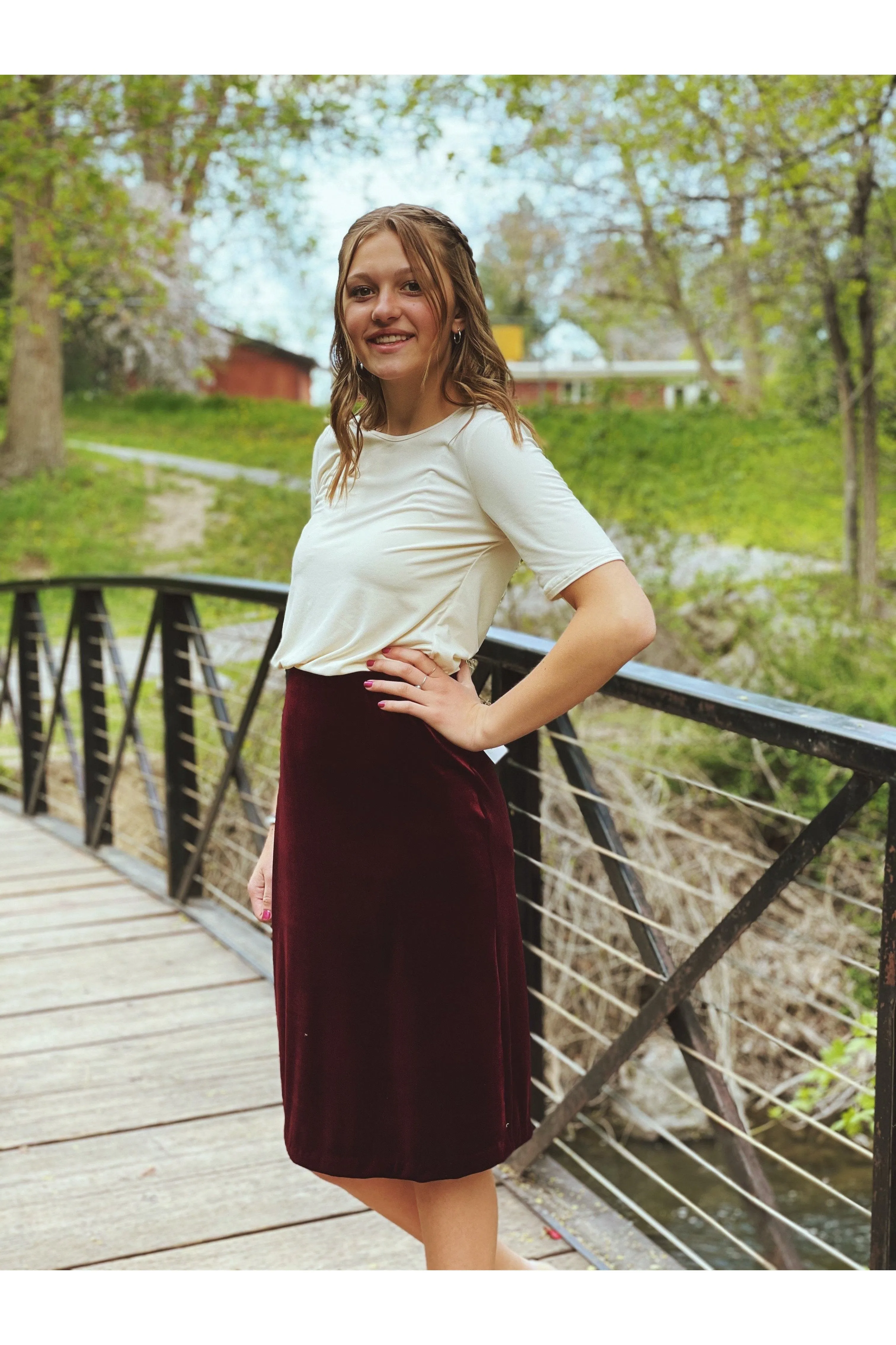 Carrie Stretch Velvet Skirt Burgundy