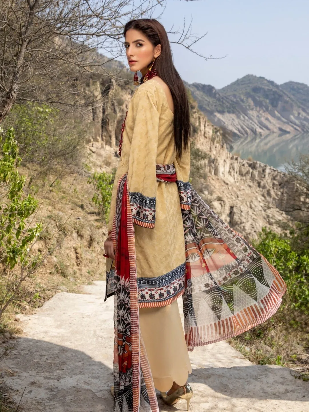 Chikan Kari & Silk Embroidery