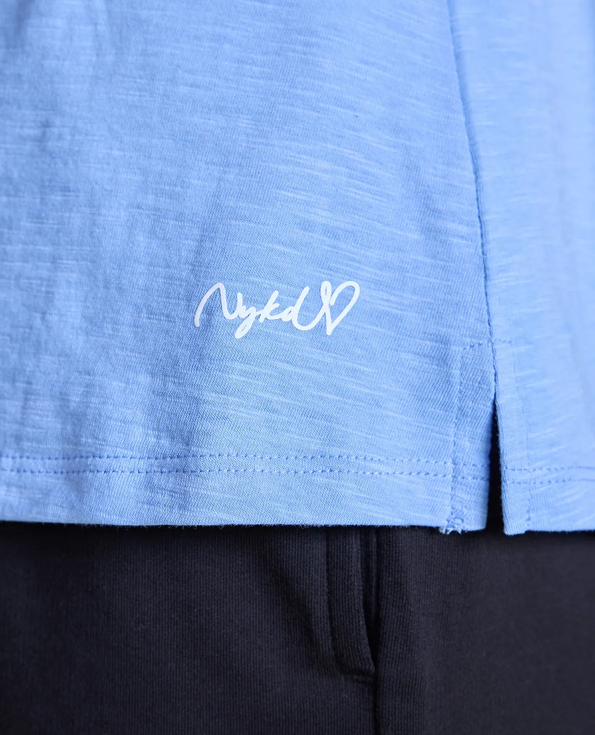 Nykd All Day V Neck Slub Cotton tee - NYLE512 - Hydrangea